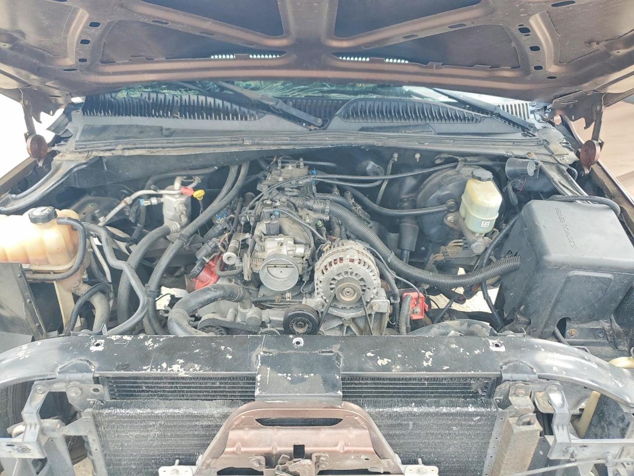 2002 CHEVROLET SILVERADO C1500 photo 11