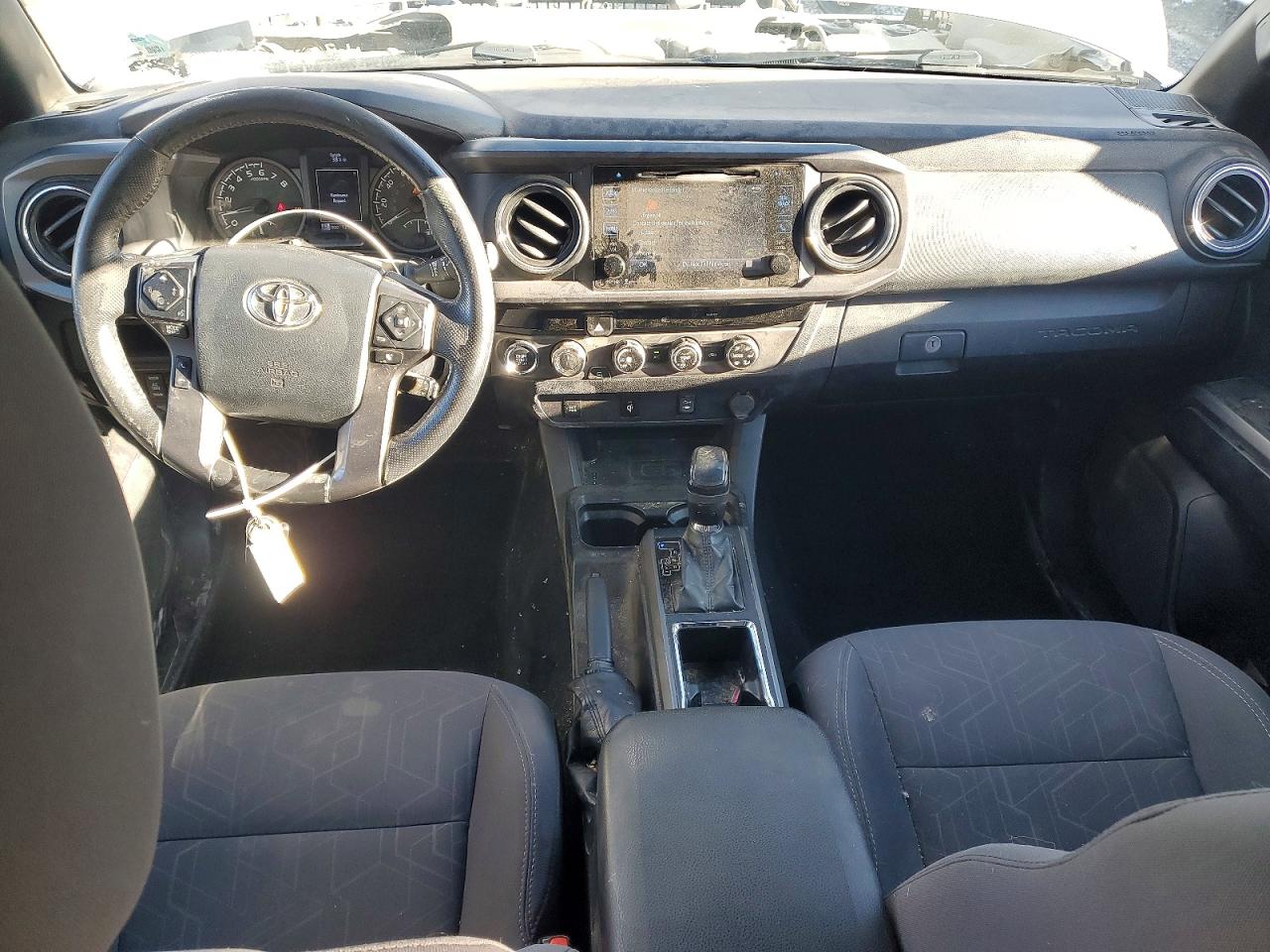 2017 TOYOTA TACOMA DOUBLE CAB photo 8
