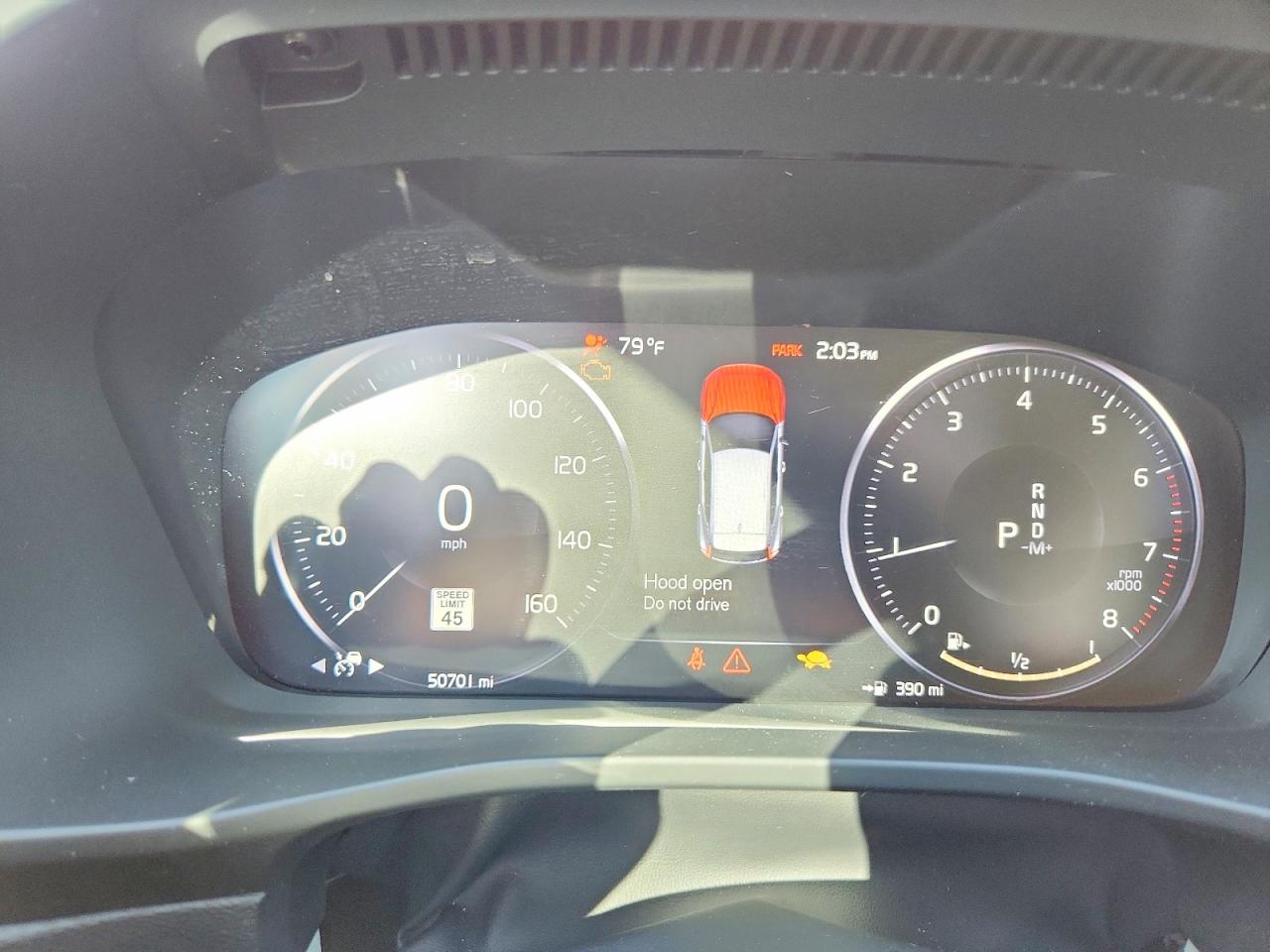 2022 VOLVO XC40 T5 MOMENTUM photo 9