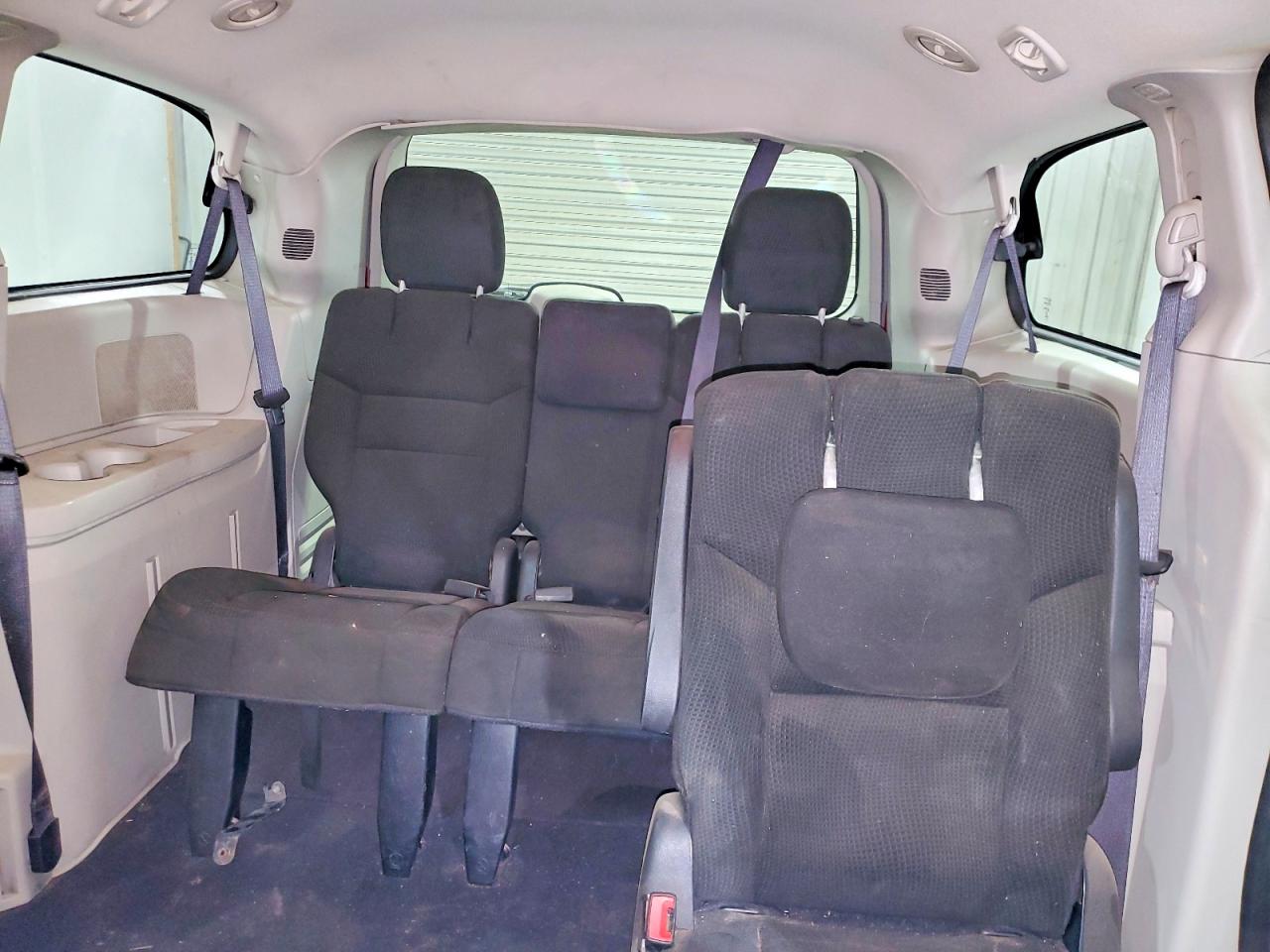 2015 DODGE GRAND CARAVAN SE photo 10