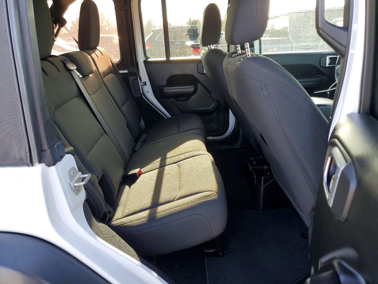 2018 JEEP WRANGLER UNLIMITED SPORT photo 10