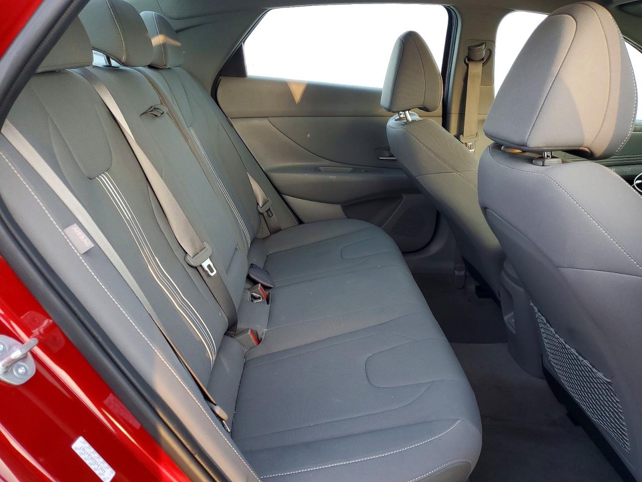 2024 HYUNDAI ELANTRA SEL photo 10