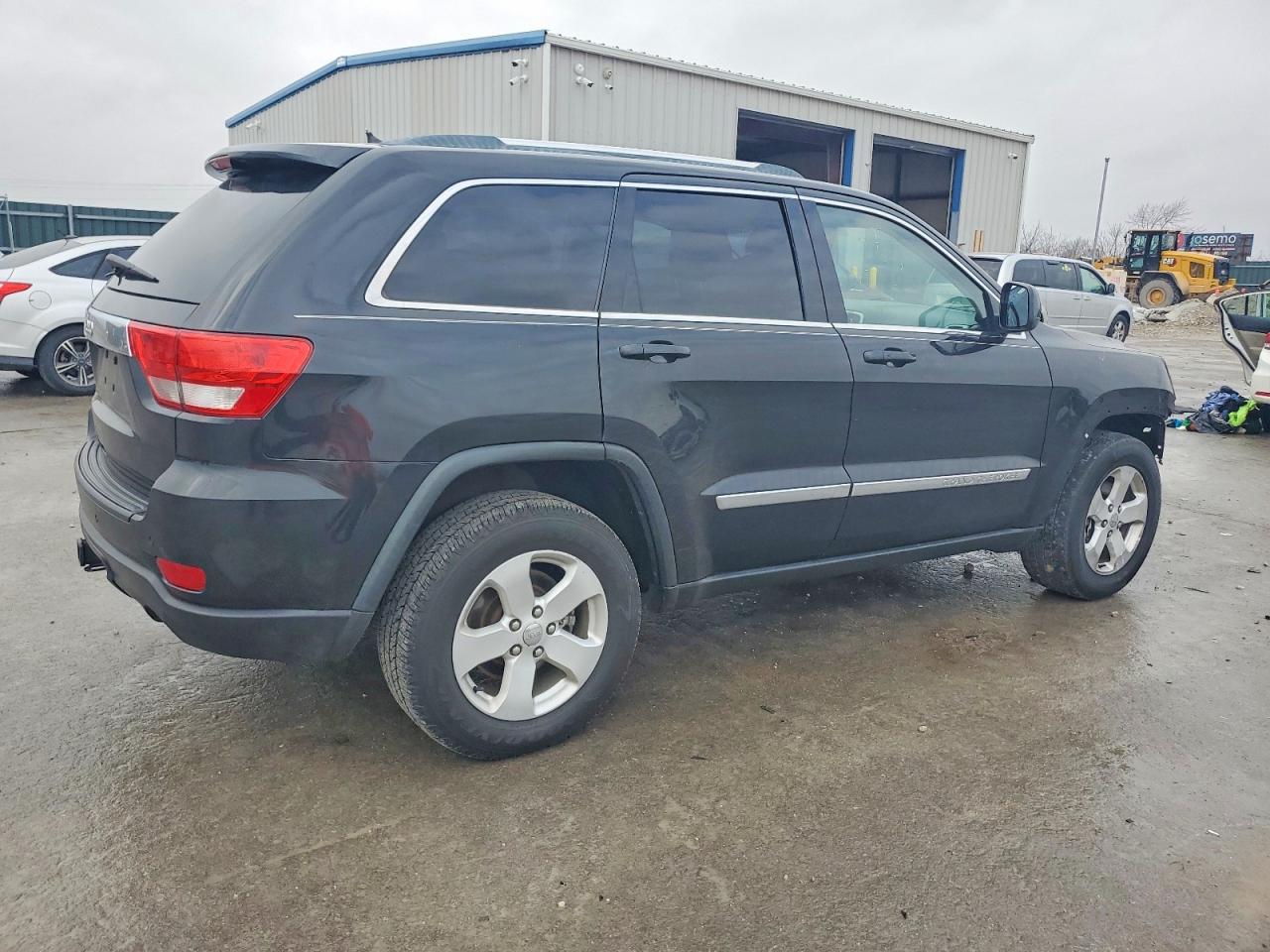 2012 JEEP GRAND CHEROKEE LAREDO photo 3