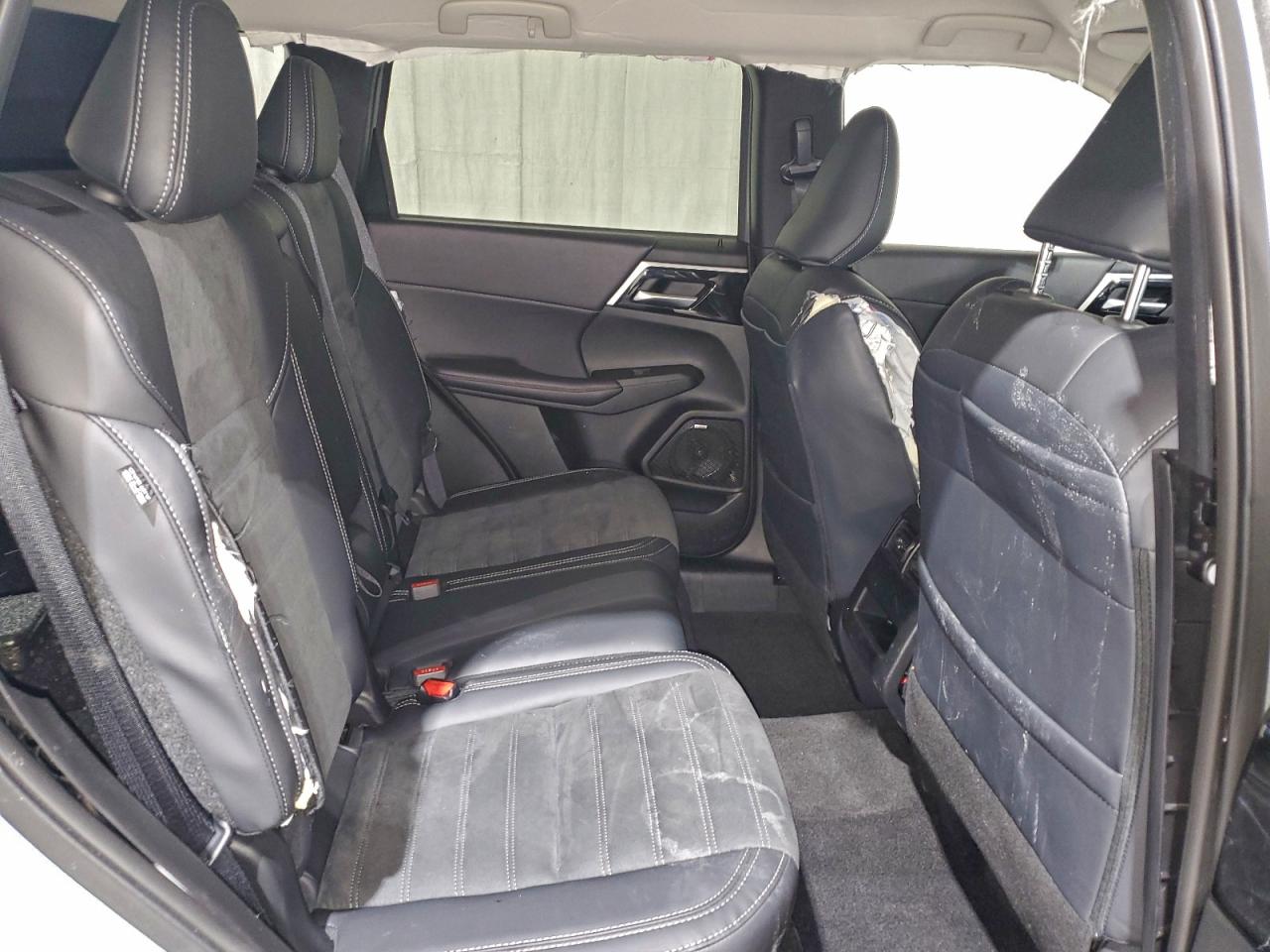 2025 MITSUBISHI OUTLANDER SE photo 11