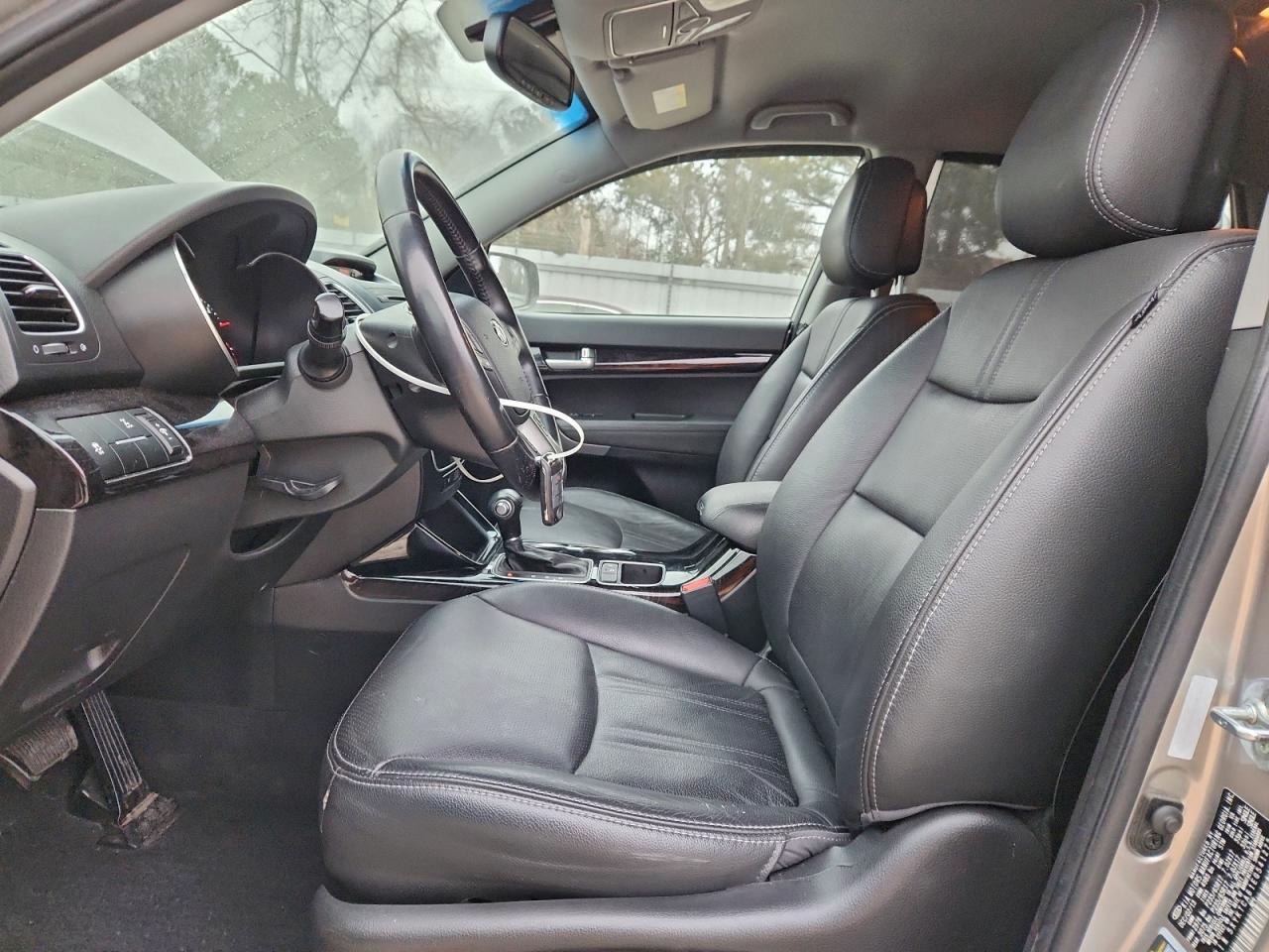 2014 KIA SORENTO LX photo 7