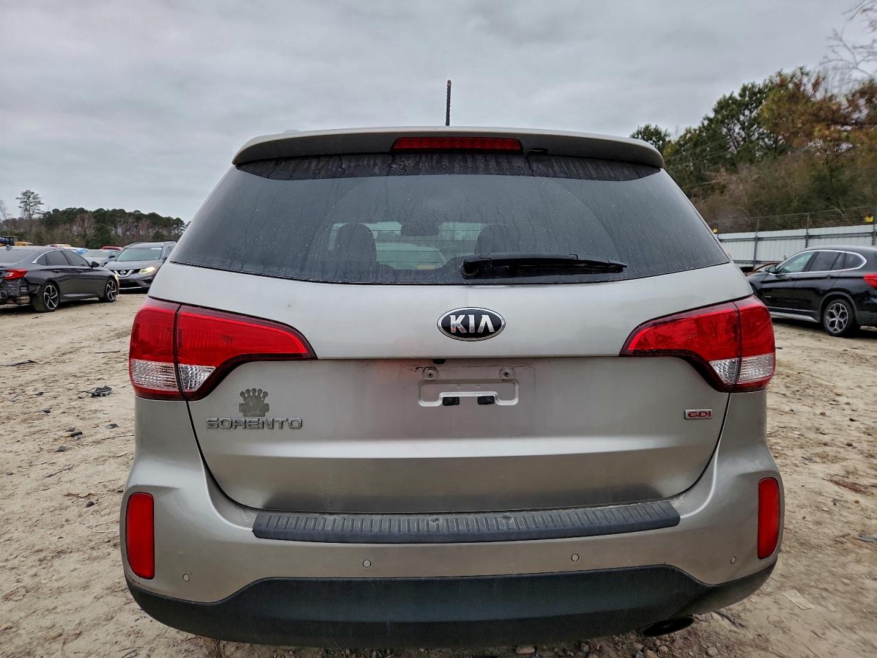 2014 KIA SORENTO LX photo 6
