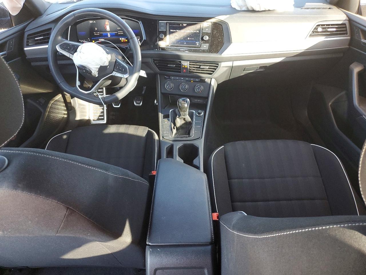 2024 VOLKSWAGEN JETTA SPORT photo 8