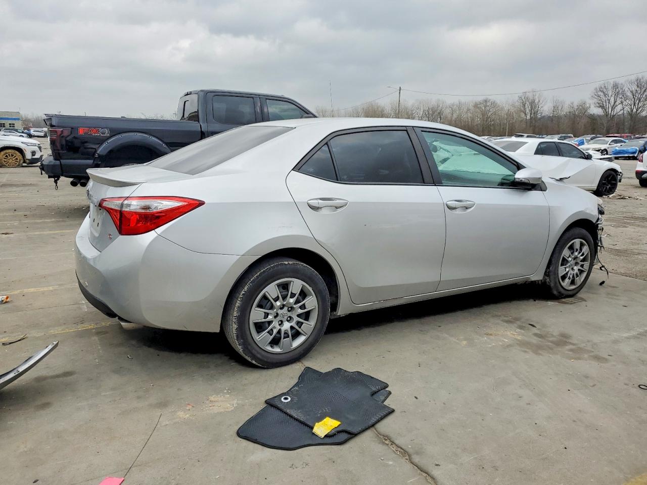 2015 TOYOTA COROLLA L photo 5
