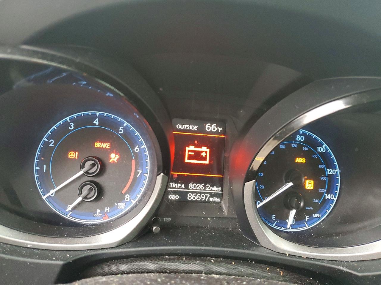 2015 TOYOTA COROLLA L photo 17