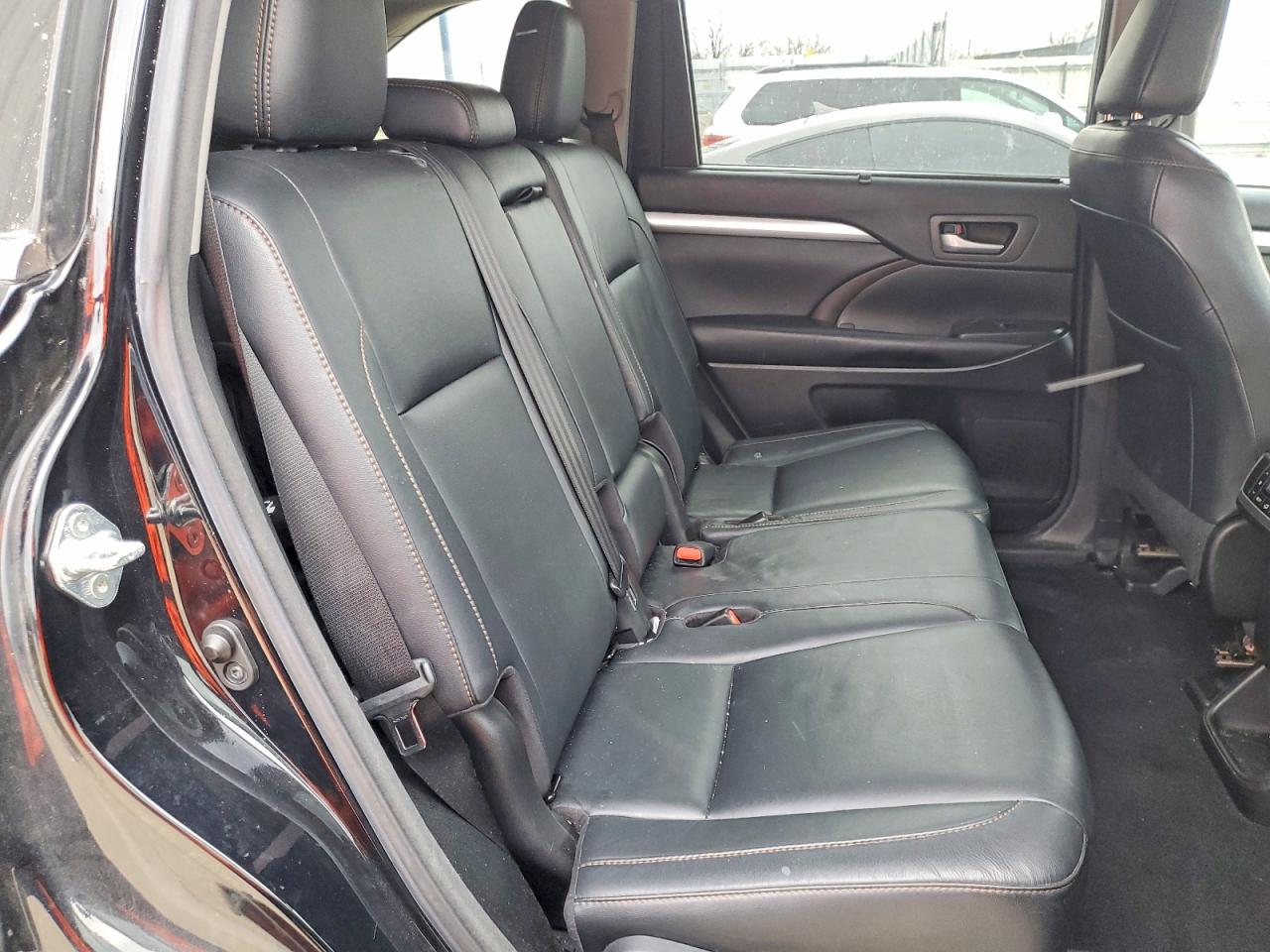 2018 TOYOTA HIGHLANDER SE photo 41