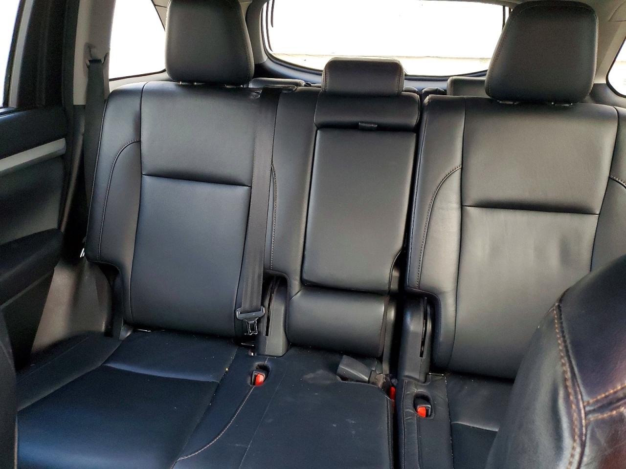 2018 TOYOTA HIGHLANDER SE photo 37
