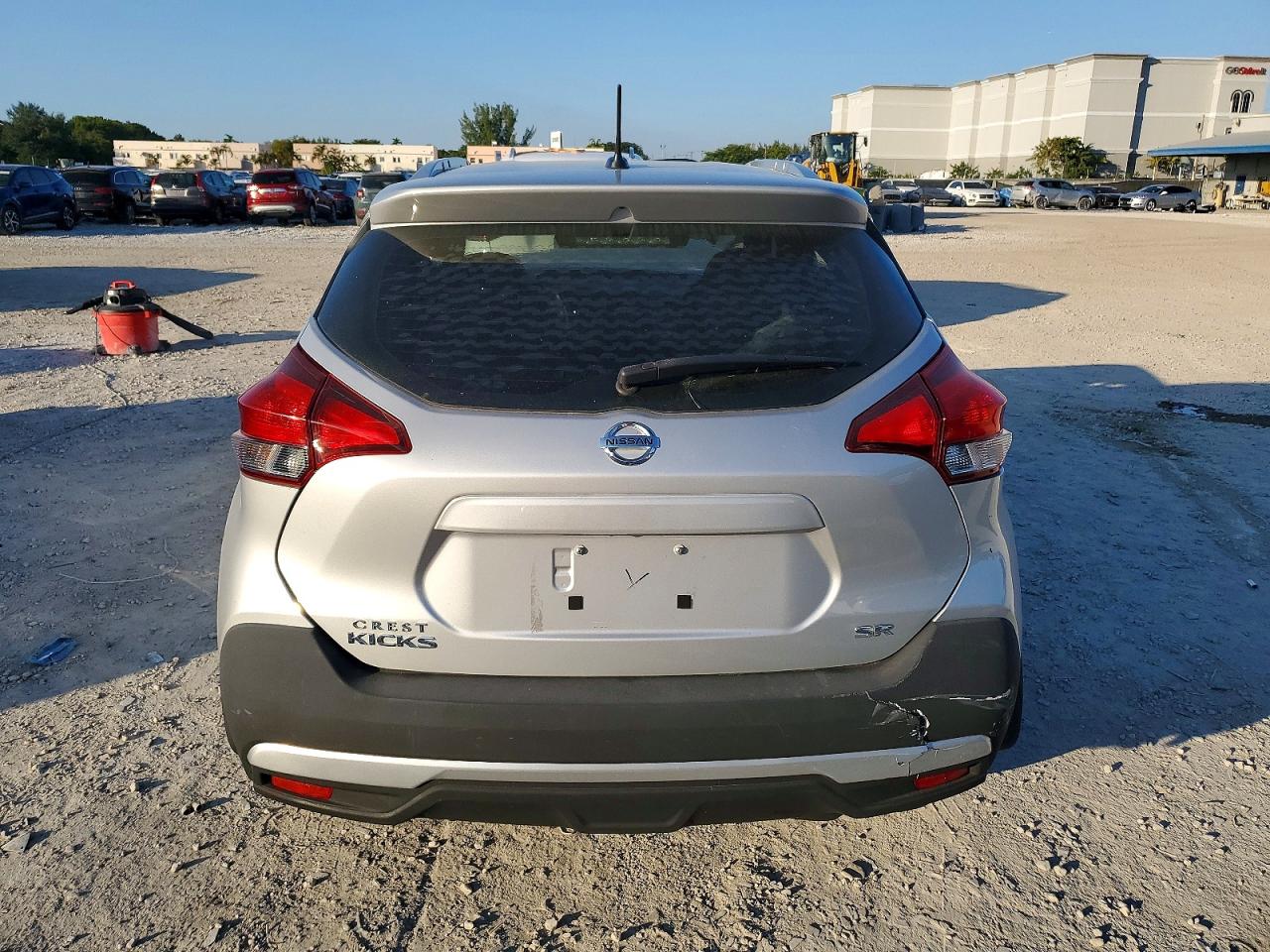 2019 NISSAN KICKS S photo 6