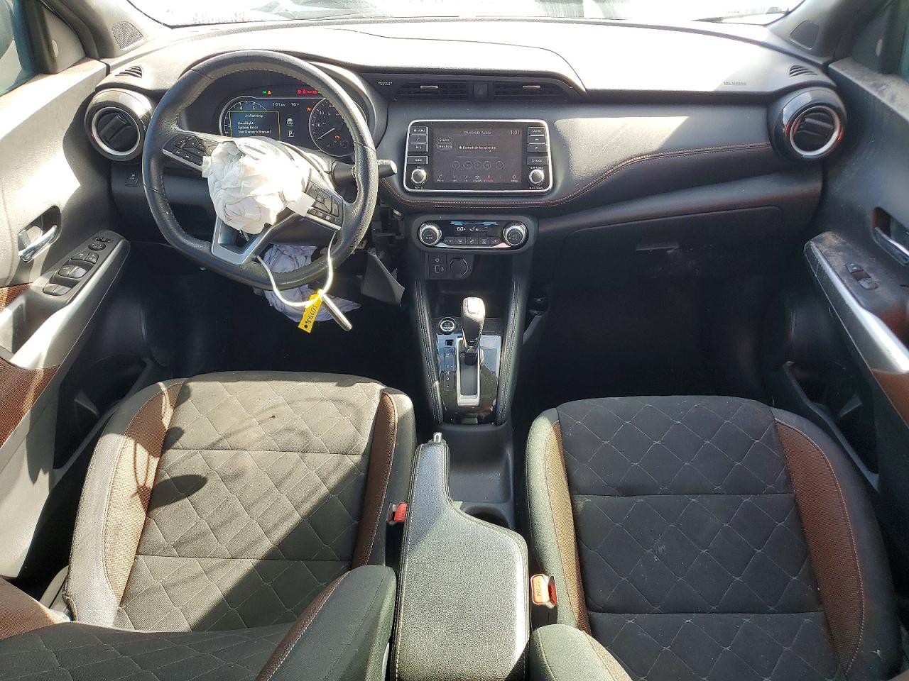 2019 NISSAN KICKS S photo 8