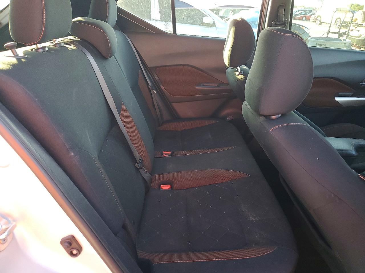 2019 NISSAN KICKS S photo 10