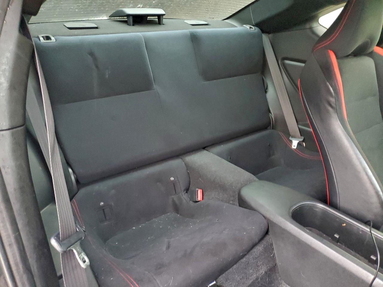 2013 TOYOTA SCION photo 10