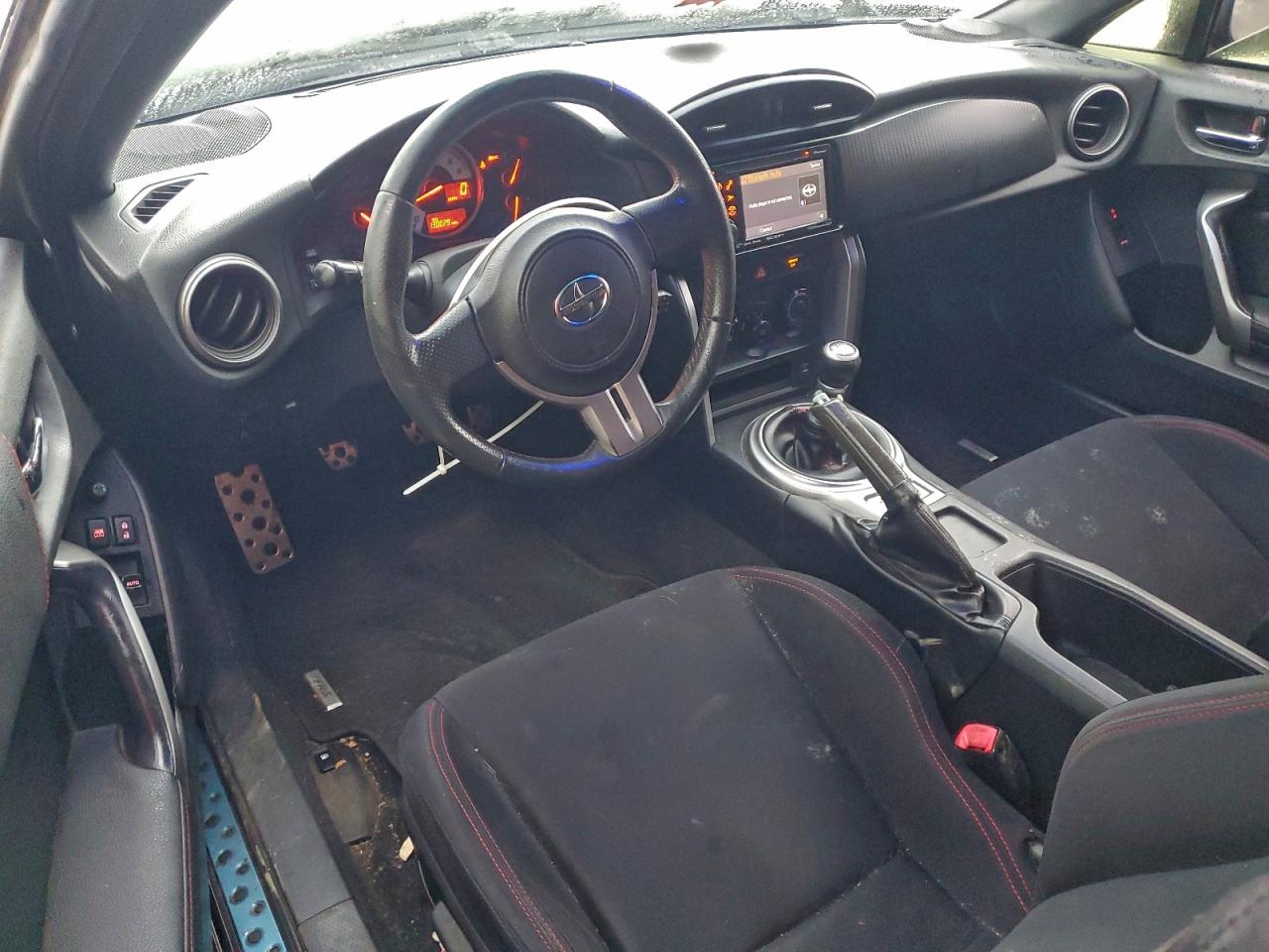 2013 TOYOTA SCION photo 8