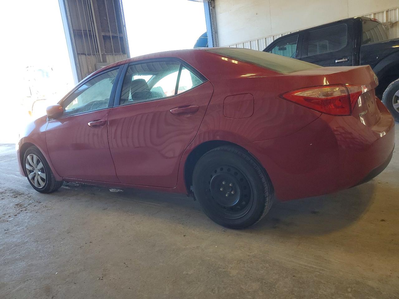 2018 TOYOTA COROLLA L photo 2