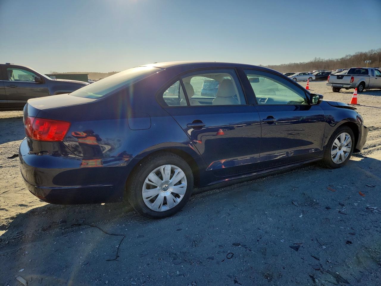2012 VOLKSWAGEN JETTA SE photo 3