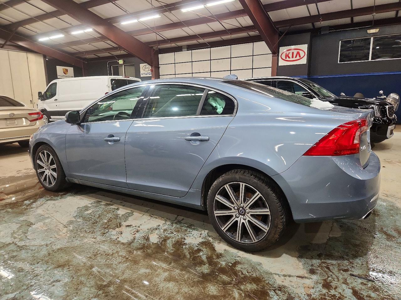 2018 VOLVO S60 INSCRIPTION photo 2