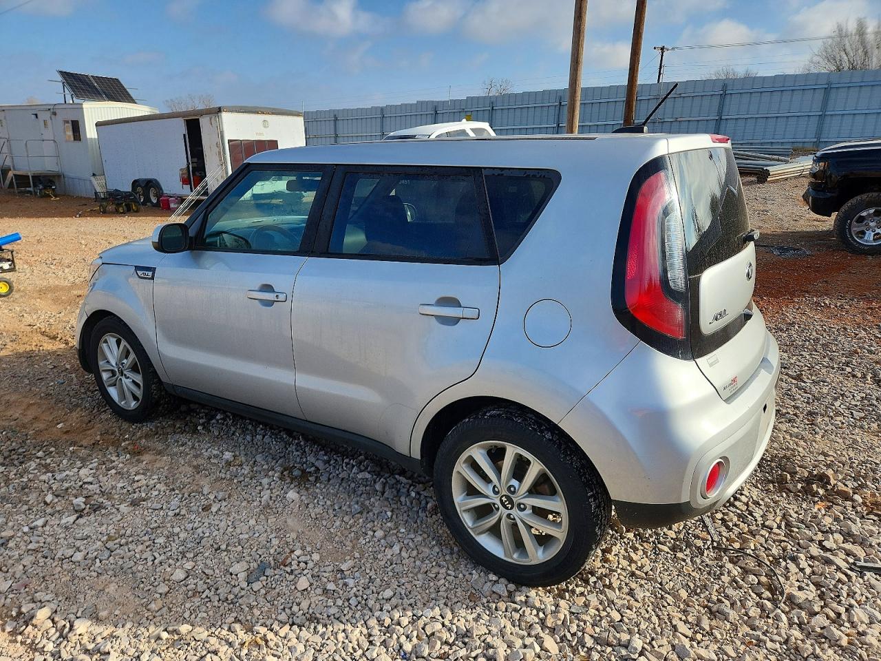 2017 KIA SOUL + photo 2