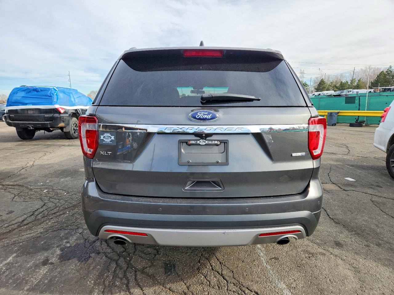 2017 FORD EXPLORER XLT photo 6