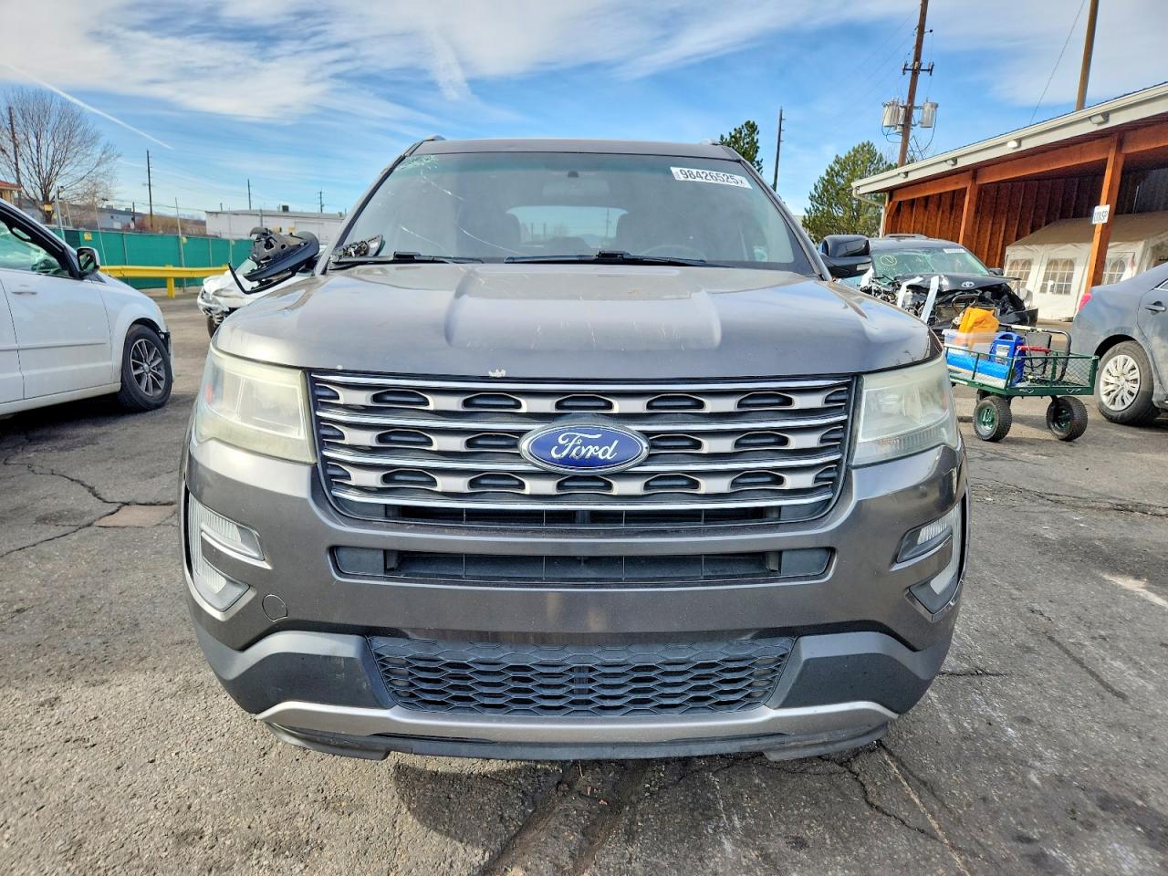 2017 FORD EXPLORER XLT photo 5