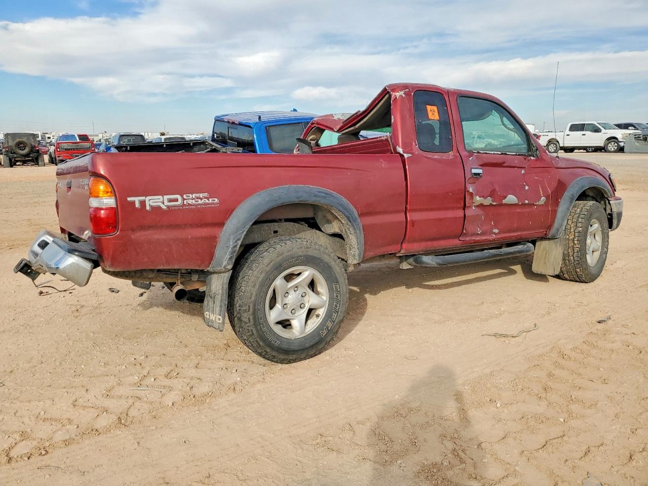 2004 TOYOTA TACOMA XTRACAB photo 7