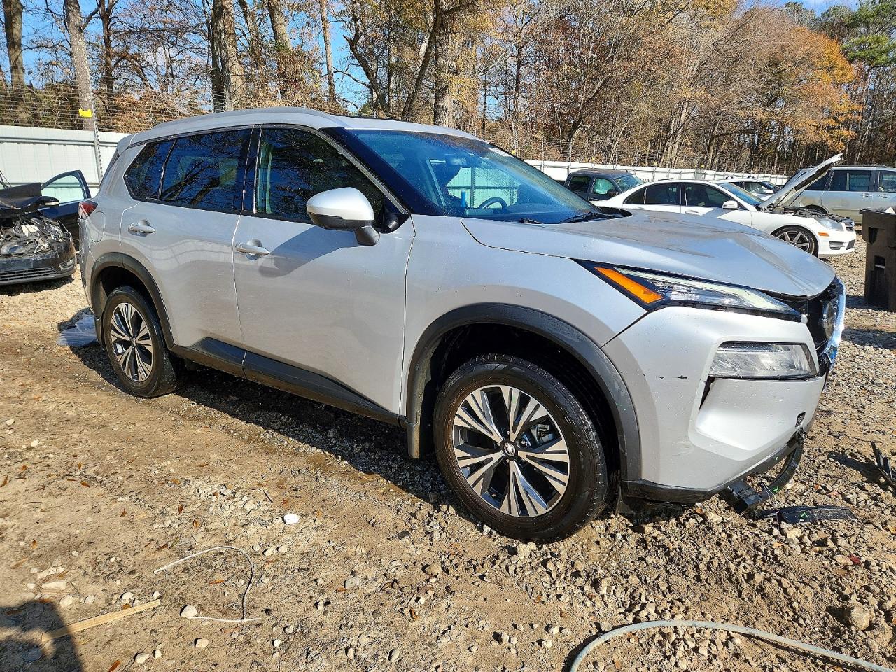 2021 NISSAN ROGUE SV photo 4
