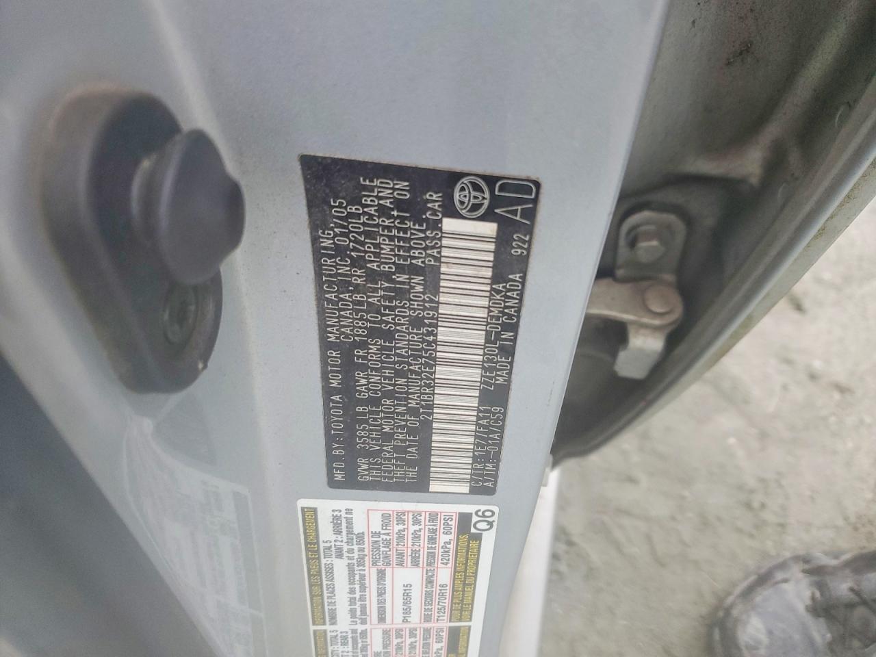 2005 TOYOTA COROLLA CE photo 12