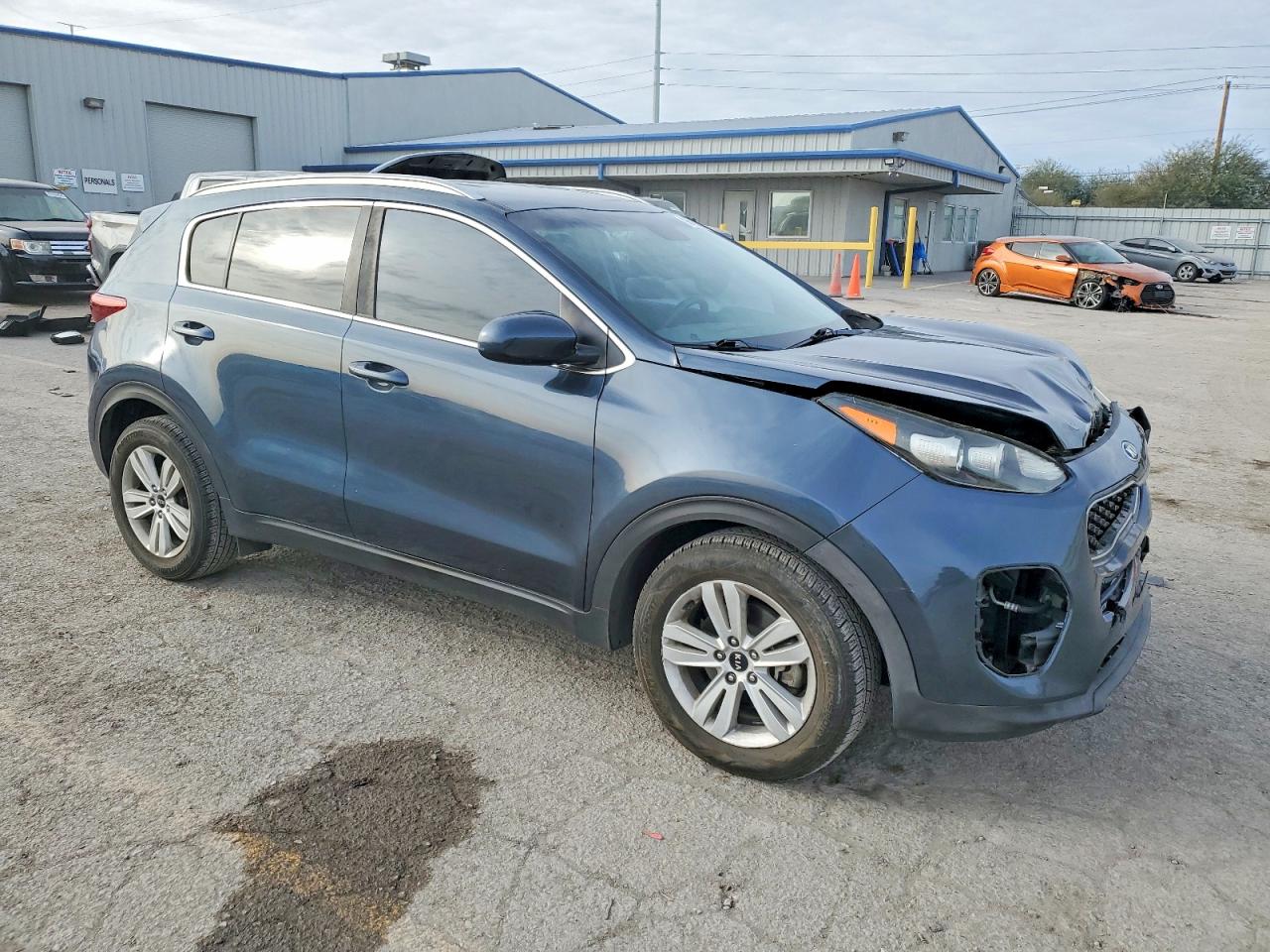 2017 KIA SPORTAGE LX photo 4