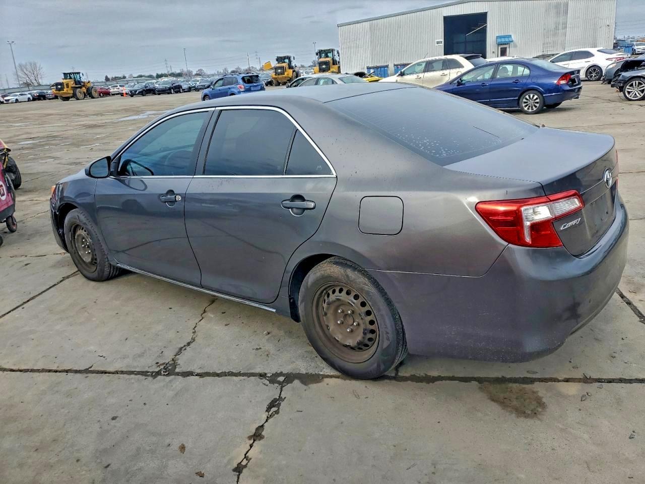 2012 TOYOTA CAMRY BASE photo 3