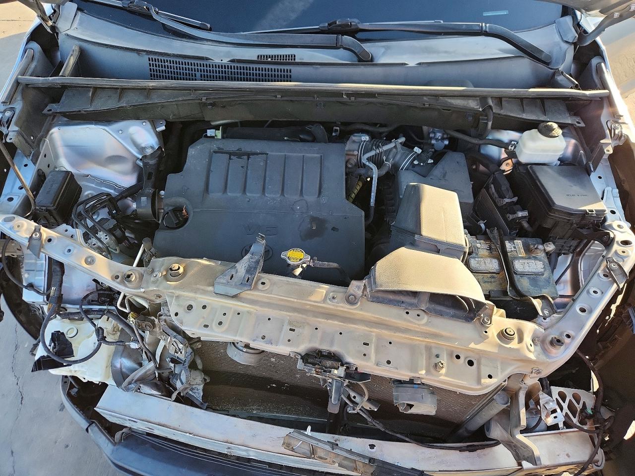 2014 TOYOTA HIGHLANDER XLE photo 12
