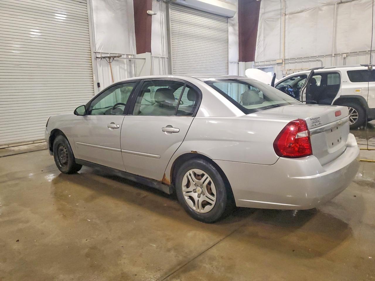 2007 CHEVROLET MALIBU LS photo 4