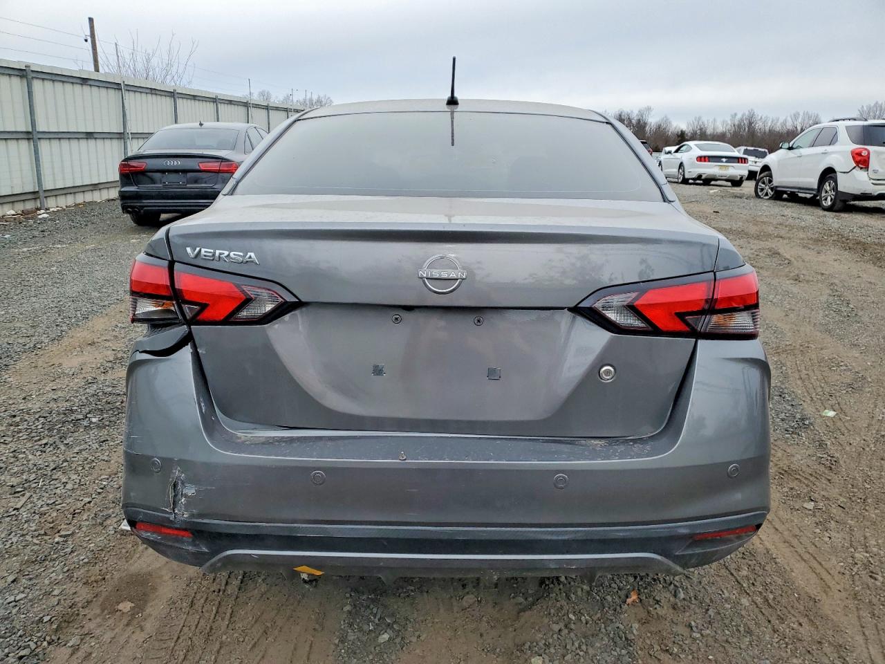 2024 NISSAN VERSA S photo 6