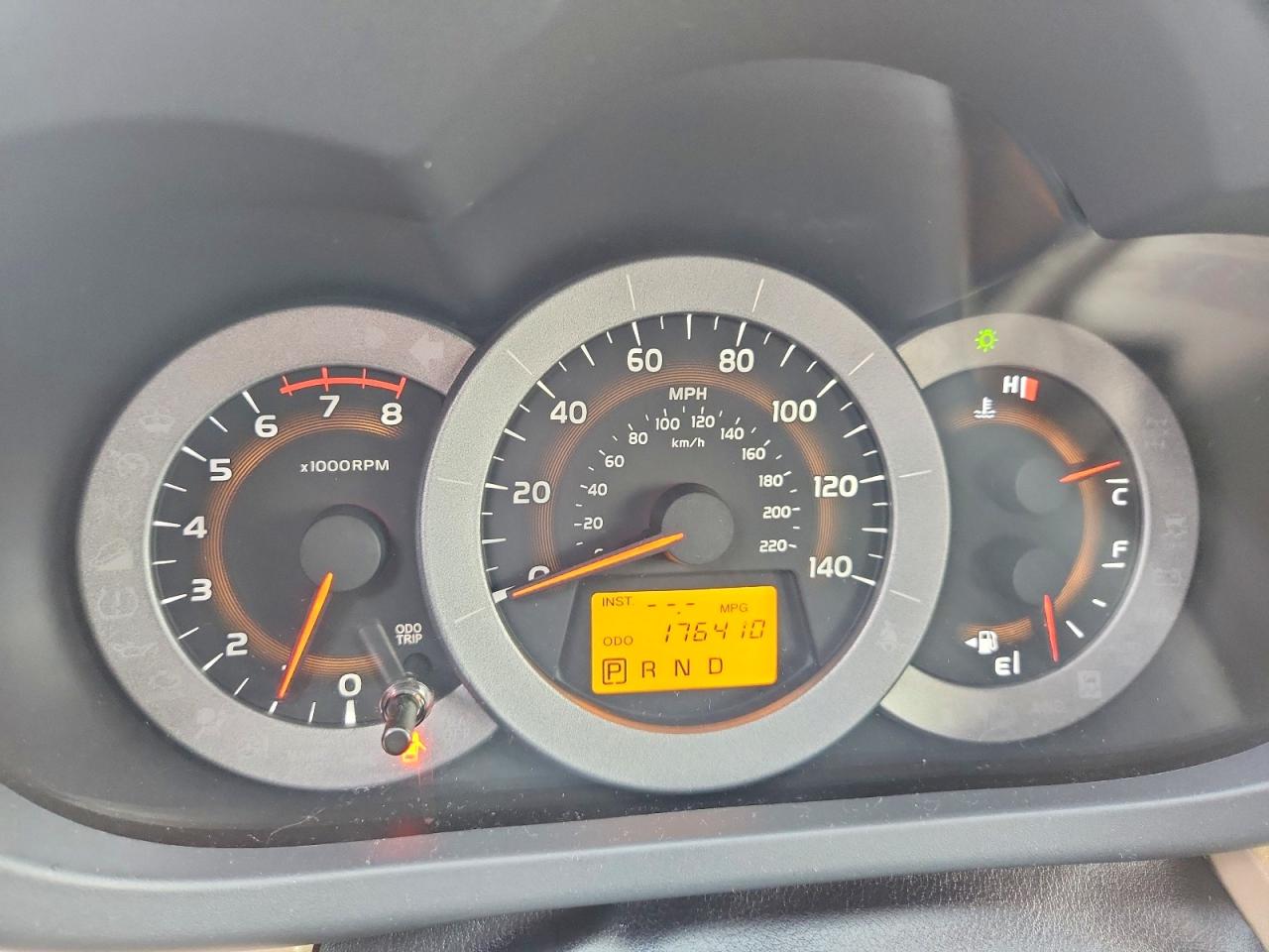 2011 TOYOTA RAV4 photo 9