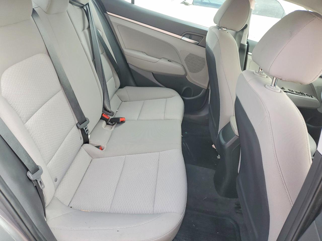 2019 HYUNDAI ELANTRA SE photo 10