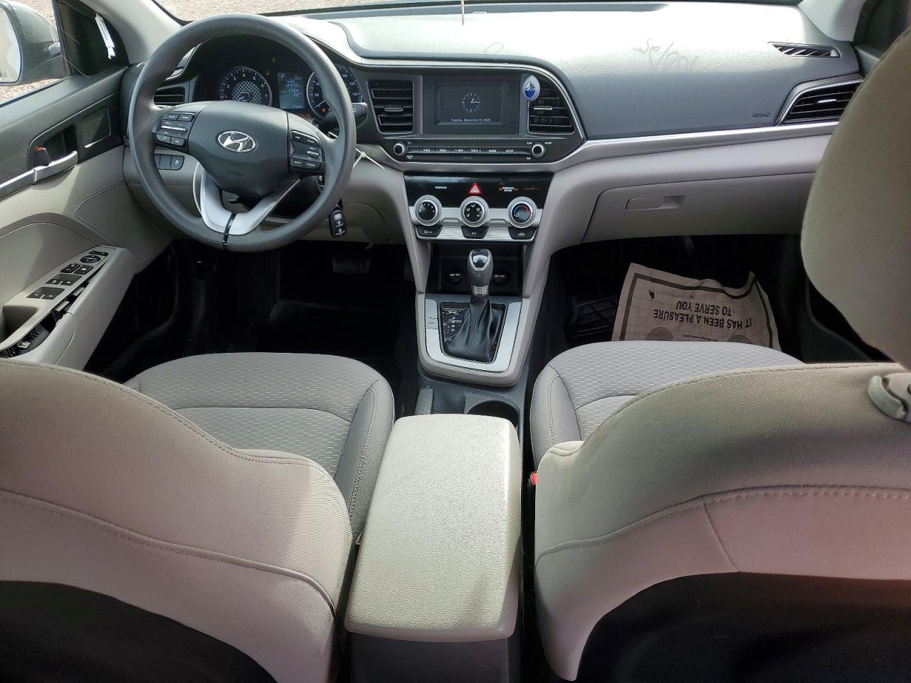 2019 HYUNDAI ELANTRA SE photo 8
