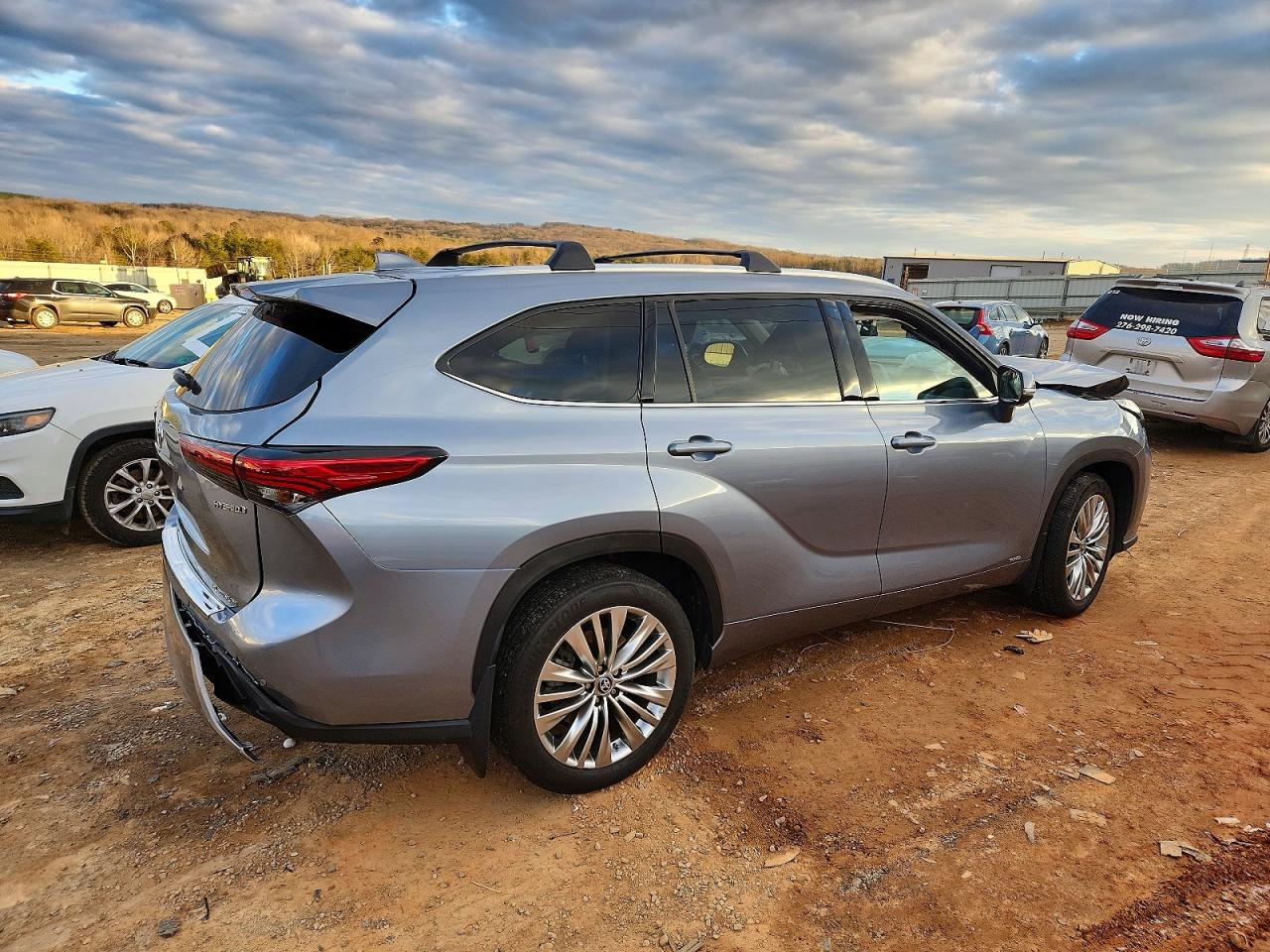 2023 TOYOTA HIGHLANDER HYBRID LIMITED photo 3