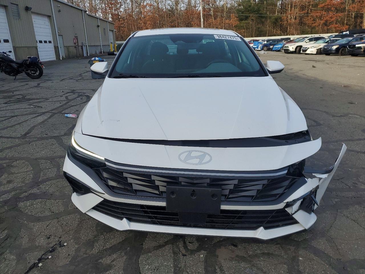 2024 HYUNDAI ELANTRA SEL photo 5