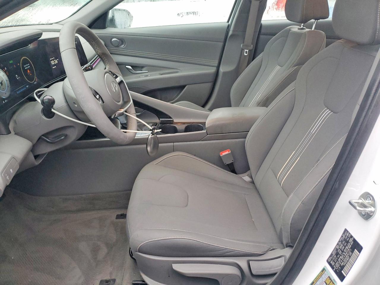 2024 HYUNDAI ELANTRA SEL photo 7