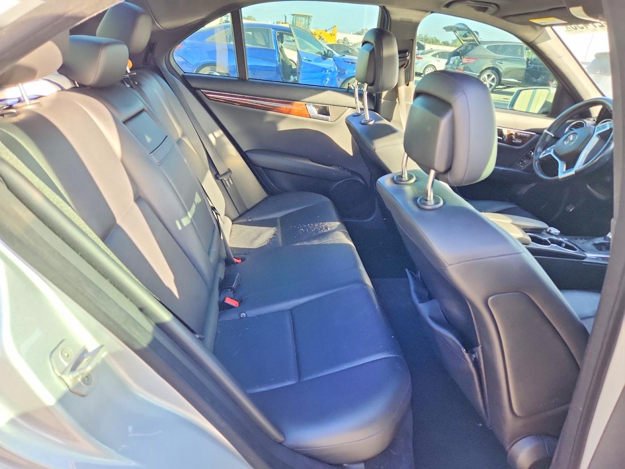 2014 MERCEDES-BENZ C 250 photo 10
