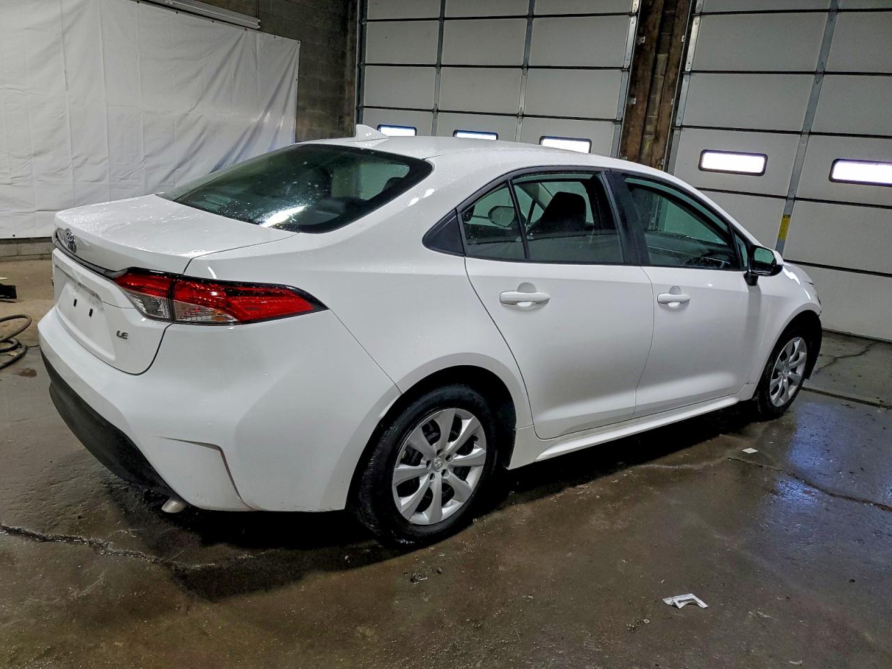 2025 TOYOTA COROLLA LE photo 3