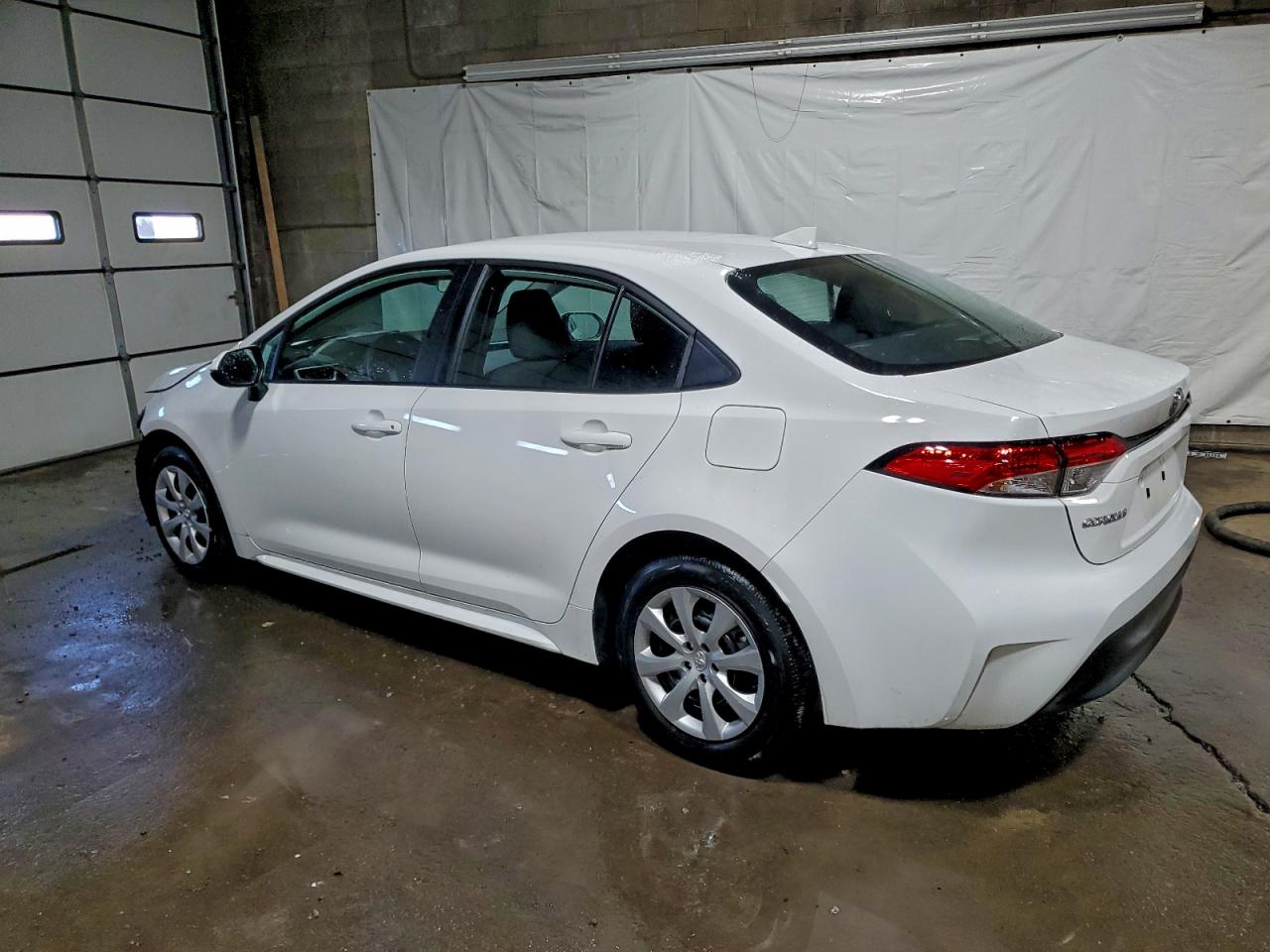 2025 TOYOTA COROLLA LE photo 2