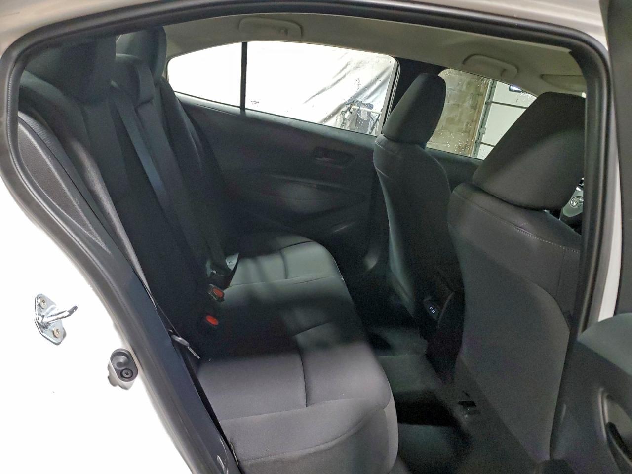 2025 TOYOTA COROLLA LE photo 11
