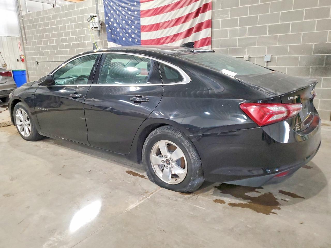 2020 CHEVROLET MALIBU LT photo 2