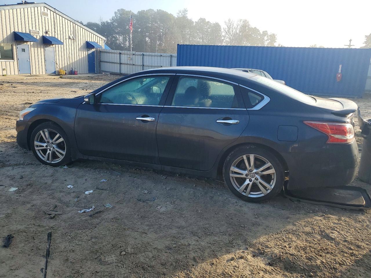 2013 NISSAN ALTIMA 3.5S photo 2
