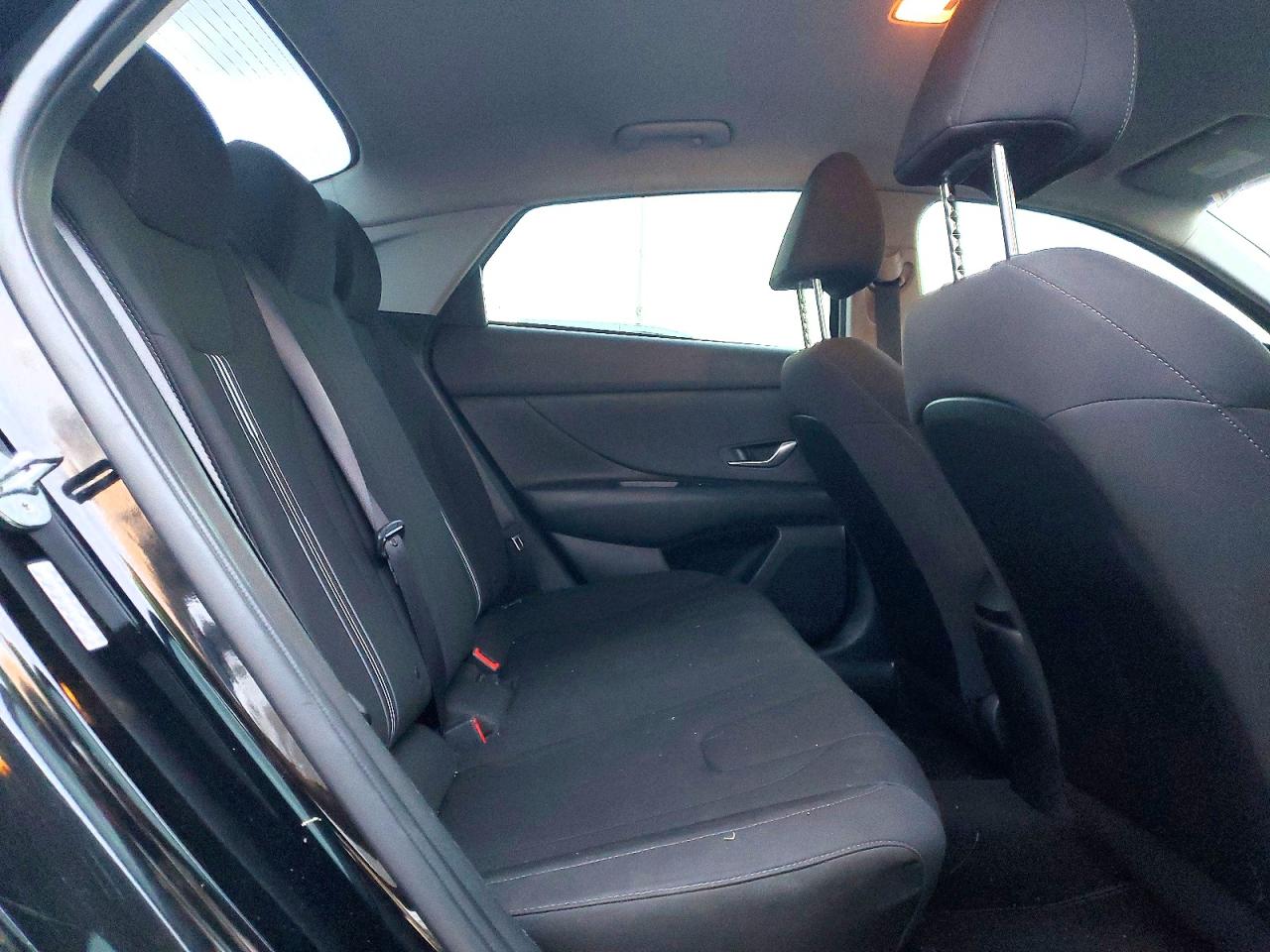 2021 HYUNDAI ELANTRA SEL photo 10