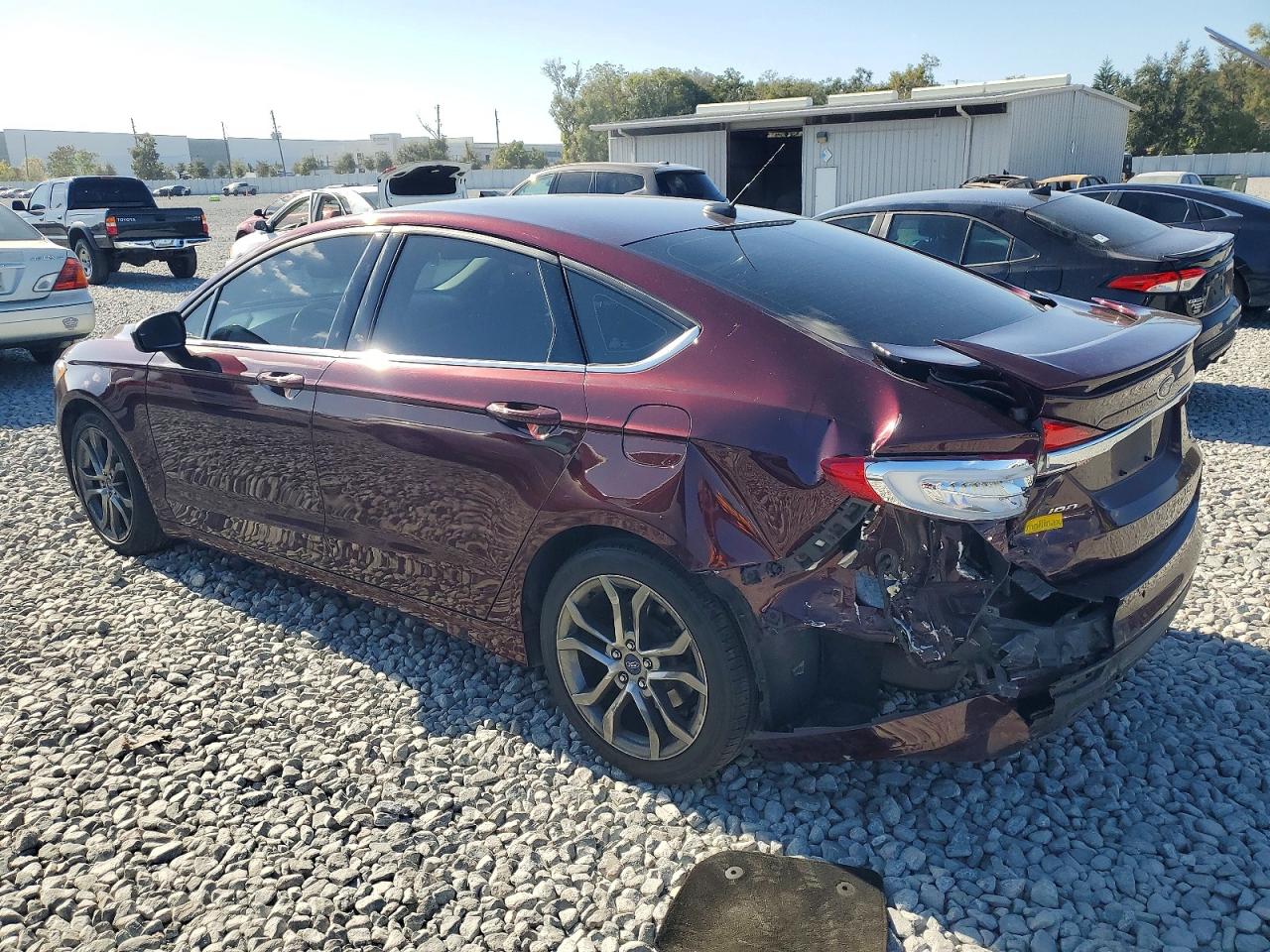 2017 FORD FUSION SE photo 4