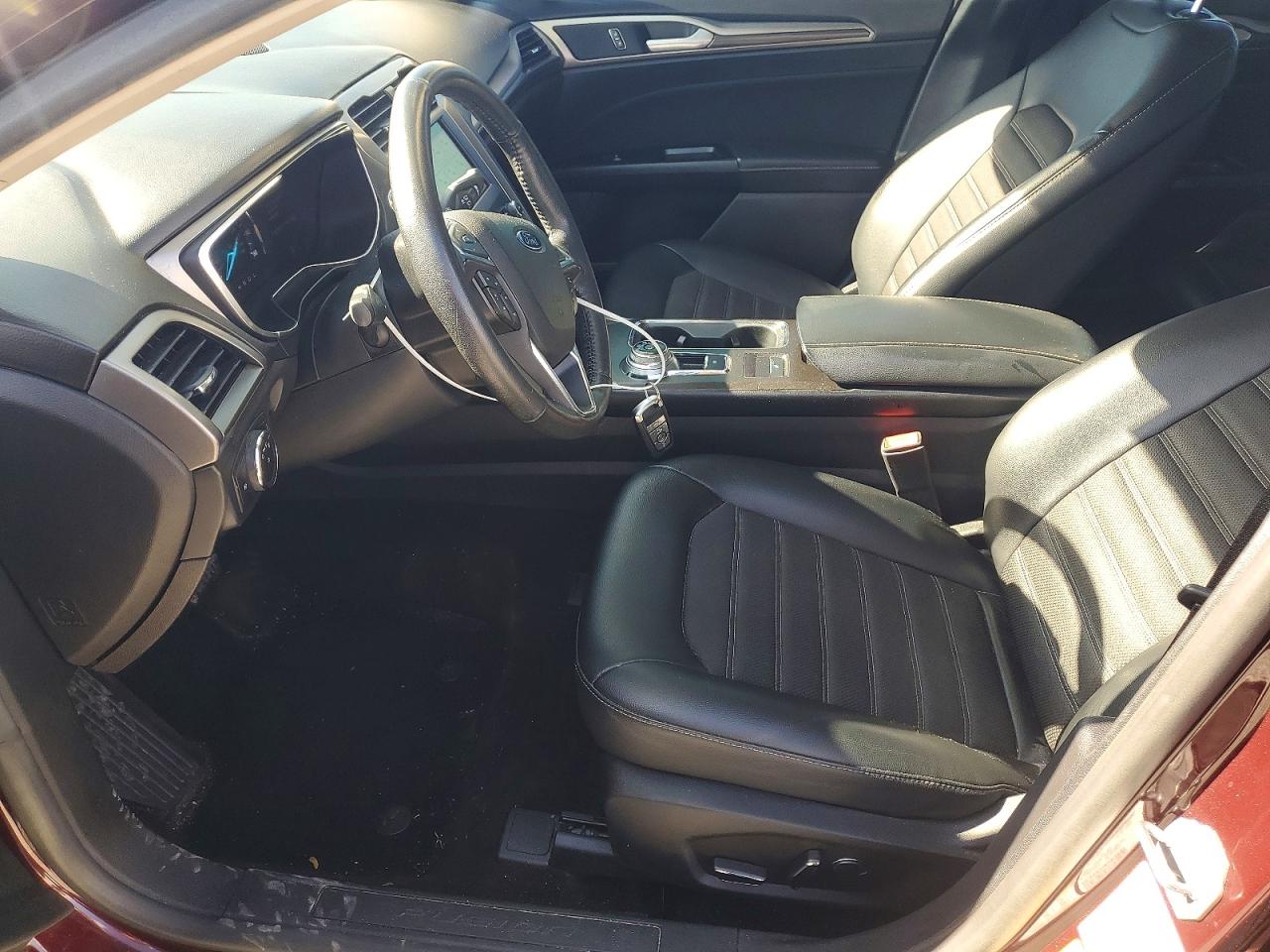 2017 FORD FUSION SE photo 19