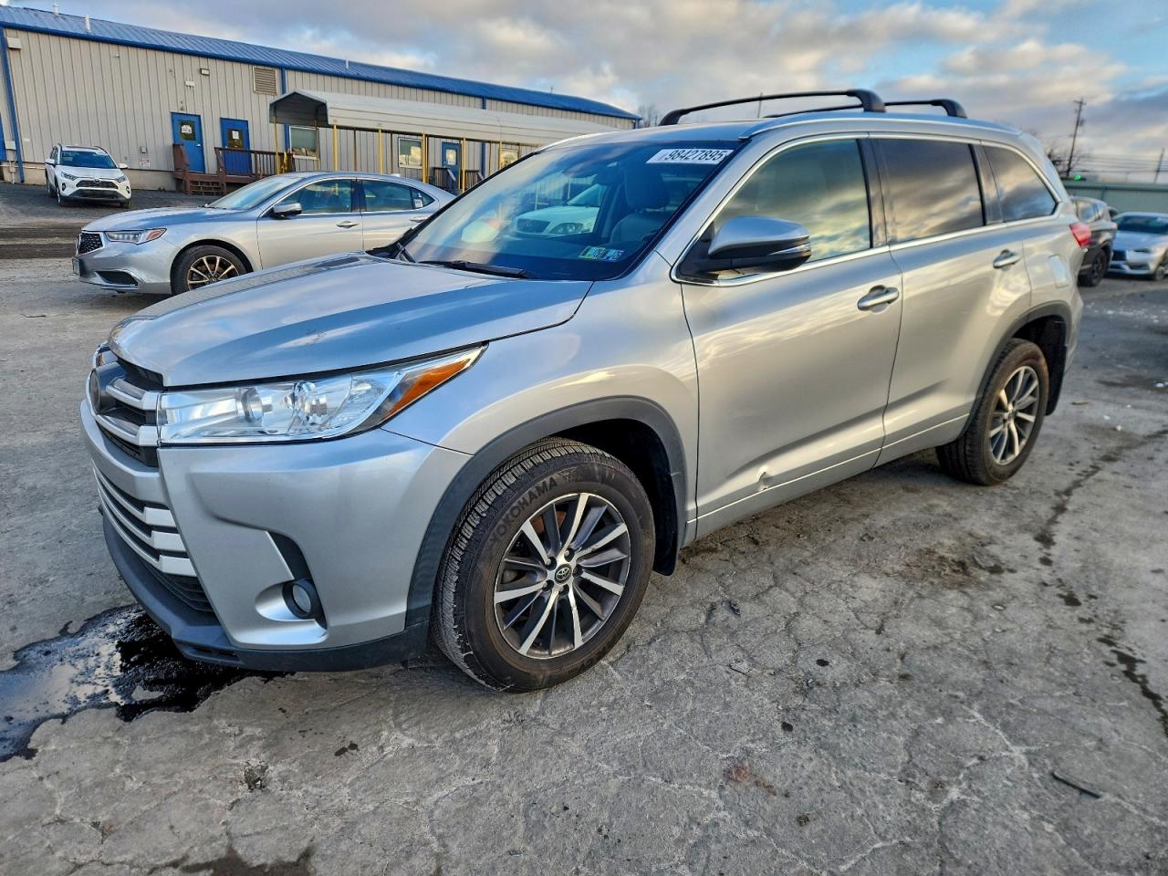 2017 TOYOTA HIGHLANDER
